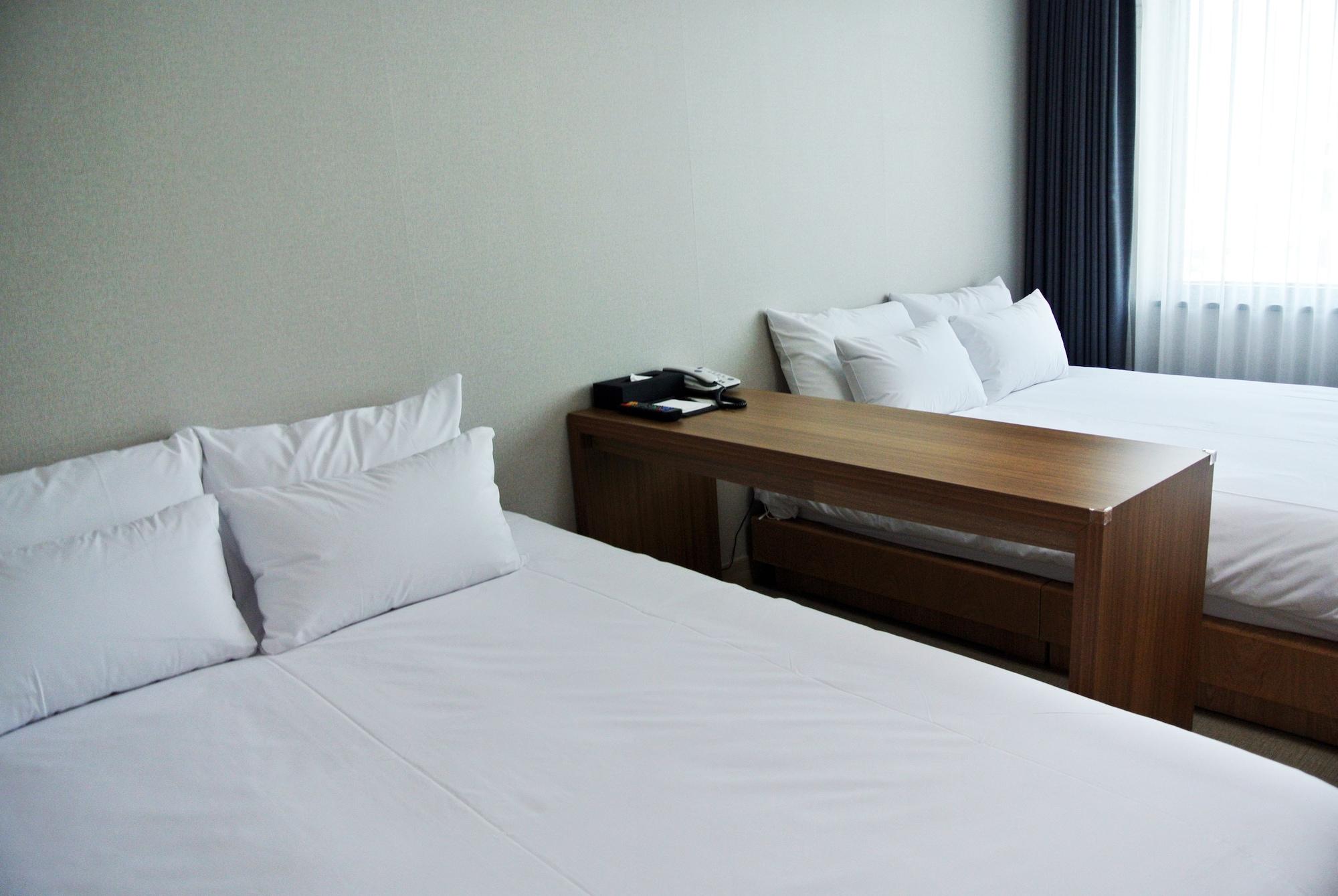 Jeju Noblesse Hotel מראה חיצוני תמונה