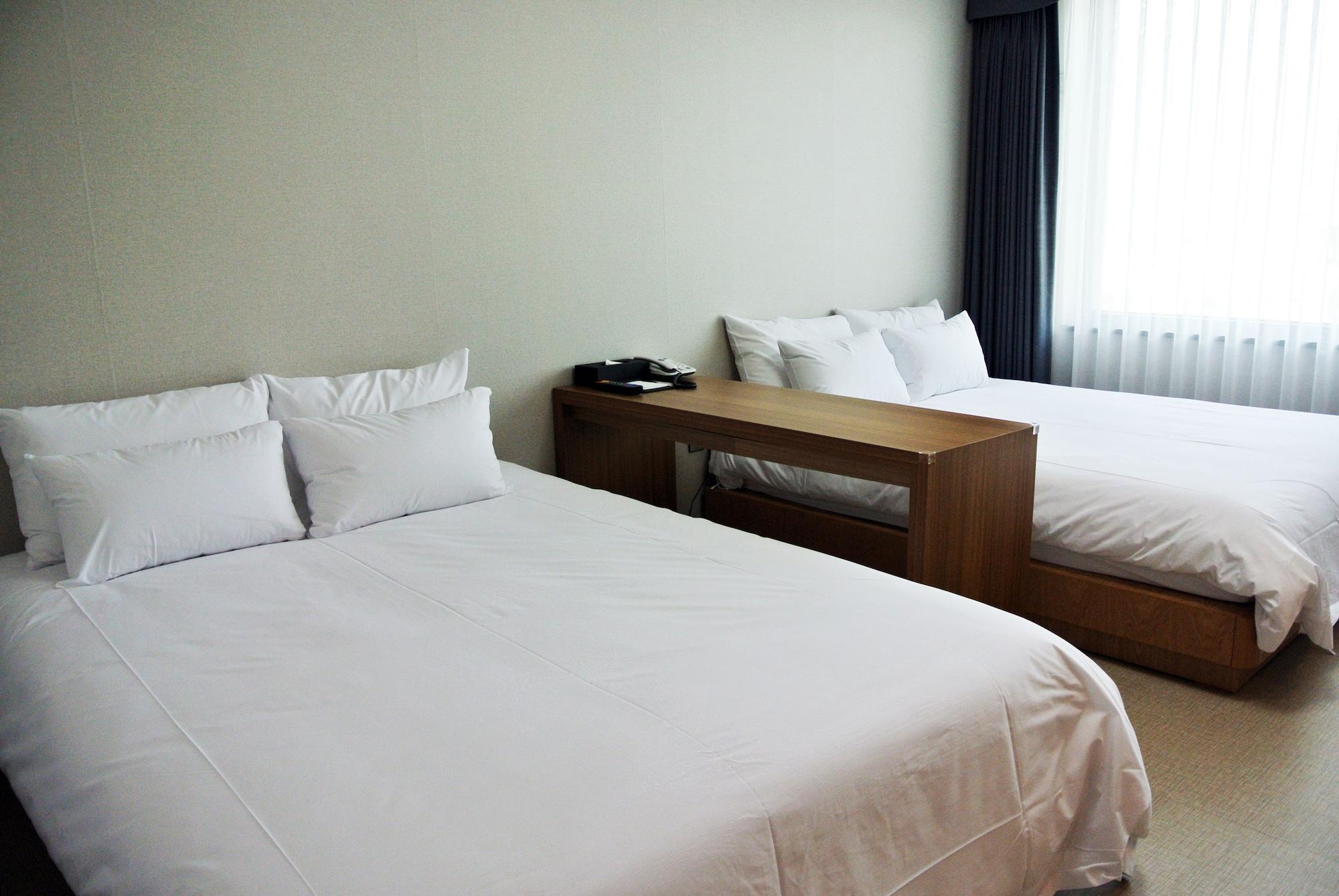 Jeju Noblesse Hotel מראה חיצוני תמונה