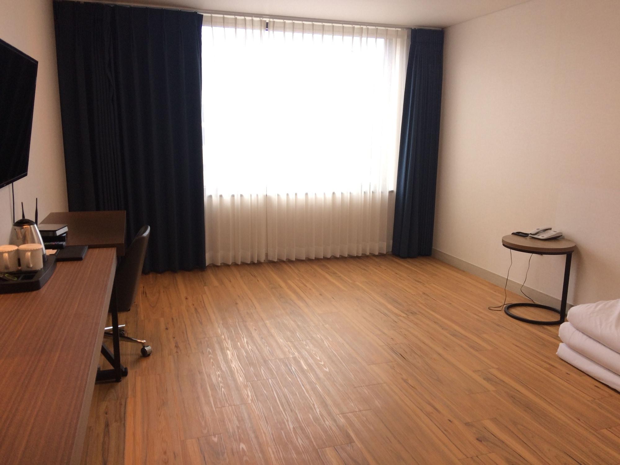 Jeju Noblesse Hotel מראה חיצוני תמונה