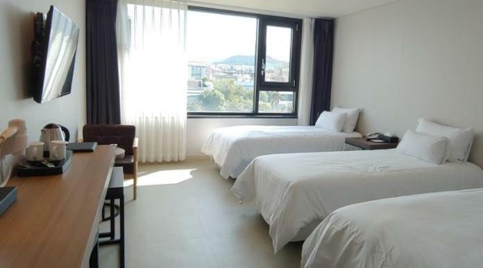 Jeju Noblesse Hotel מראה חיצוני תמונה